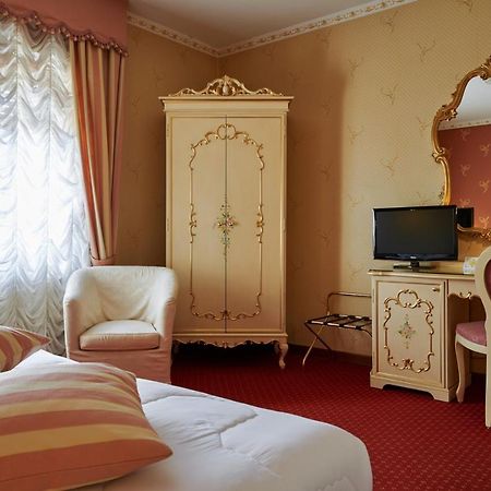 Hotel Villa Delle Ortensie Sant'Omobono Terme Экстерьер фото