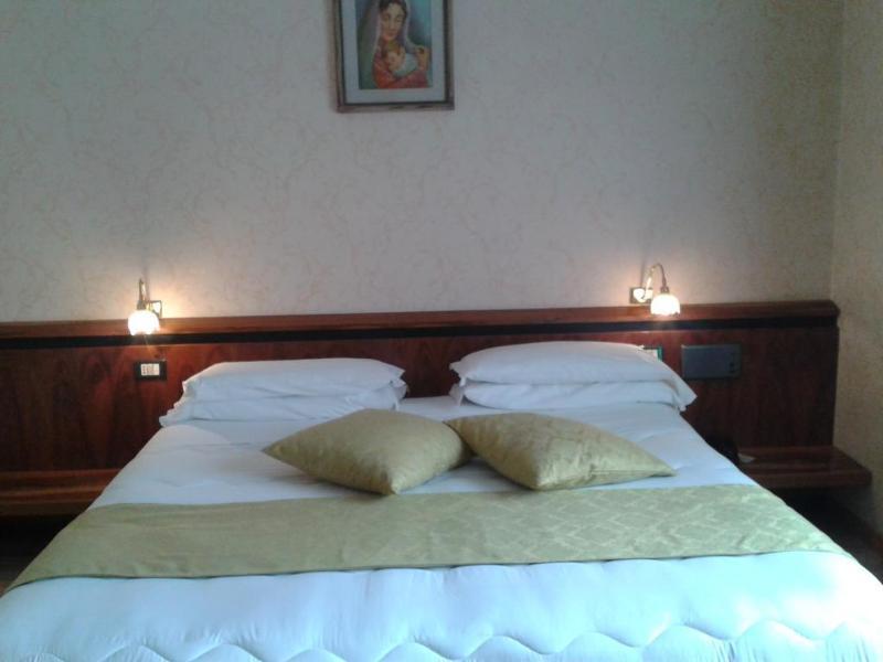Hotel Villa Delle Ortensie Sant'Omobono Terme Экстерьер фото