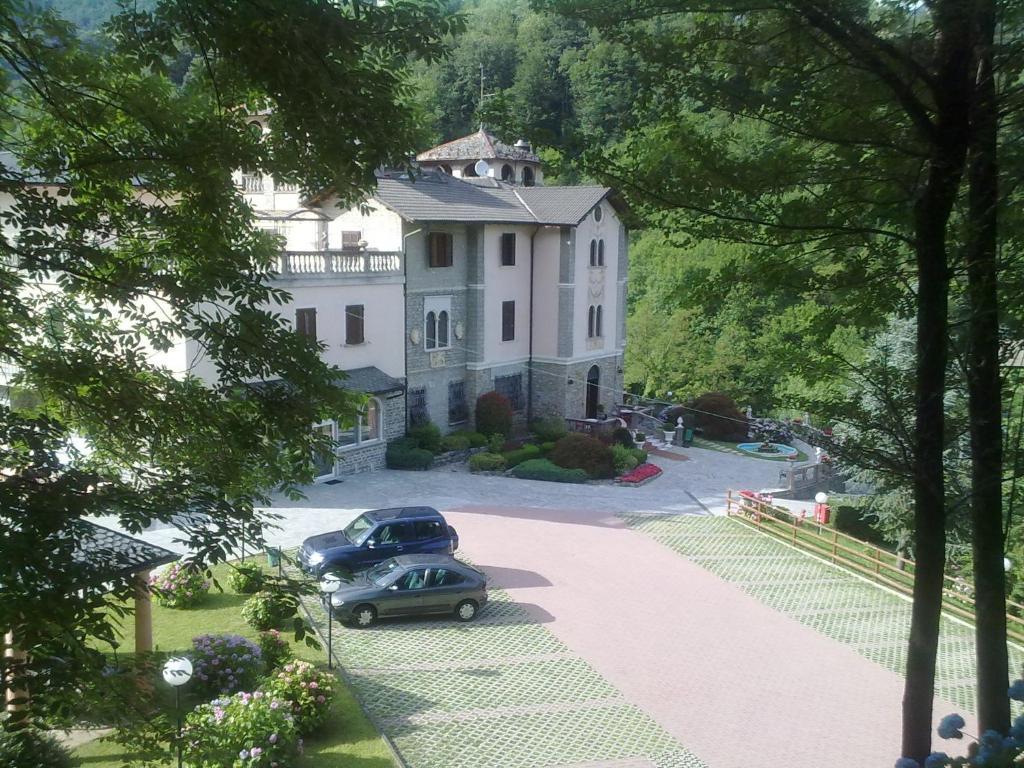 Hotel Villa Delle Ortensie Sant'Omobono Terme Экстерьер фото